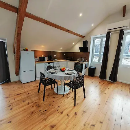 L'ecrin Lourdais Apartament *